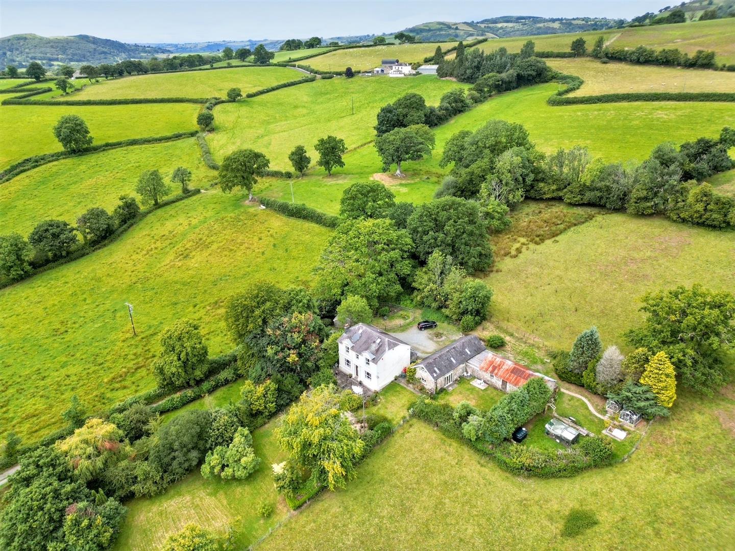 Y Wern, Llansadwrn, Llanwrda, SA19 8HY